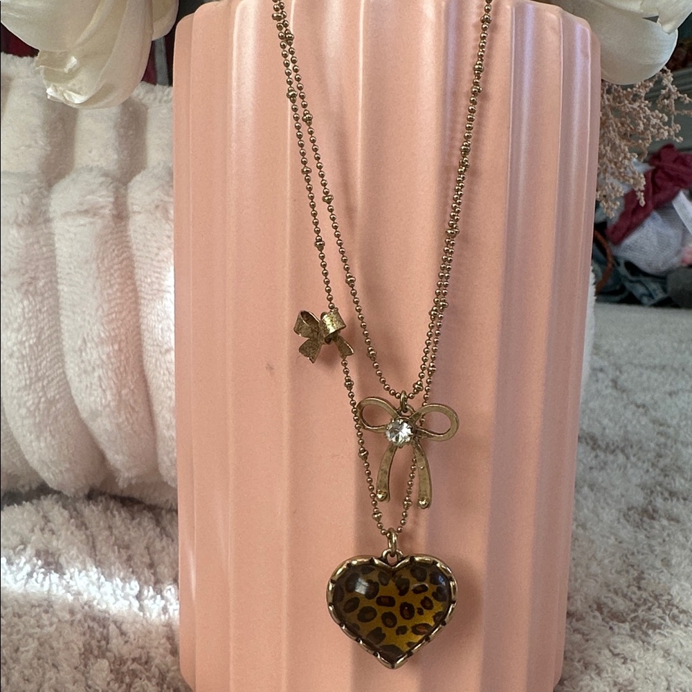 Betsey Johnson Vintage Gold Bow Layered Necklace Leopard Heart Pendant Y2K Rare